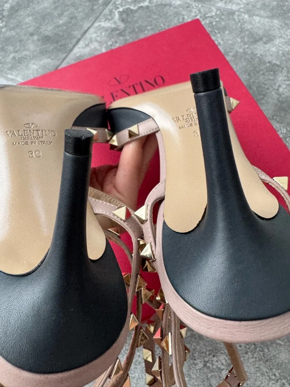 VALENTINO GARAVANI Rockstud Caged Pump 65Mm T-Strap heels dark gray 39 - Picture 9 of 14